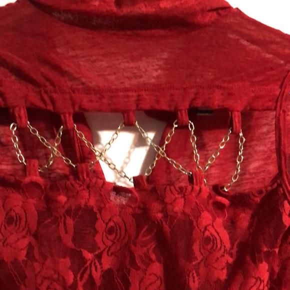 Red tank top - Picture 4 of 4